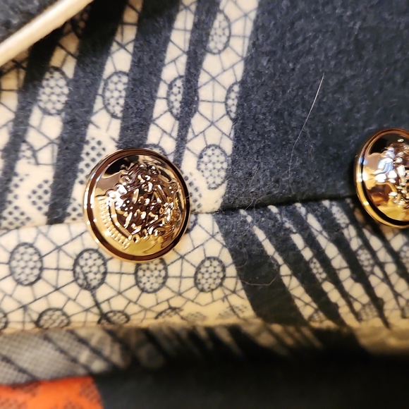 Button Down Collared Jacket - Picture 2 of 8